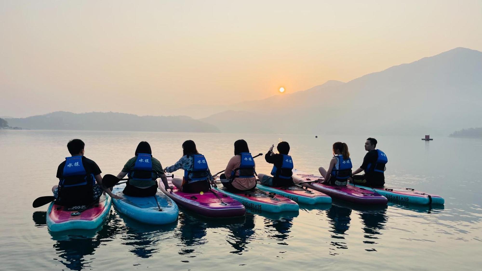 Sun Moon Lake Jinlongshan Bnb Yuchi Exterior photo